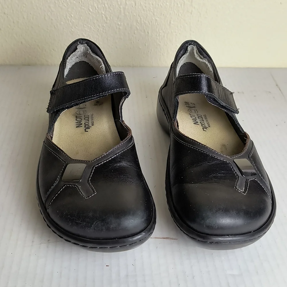 Naot 7/7.5(38) Women's Black Mary Jane Platform Shoes